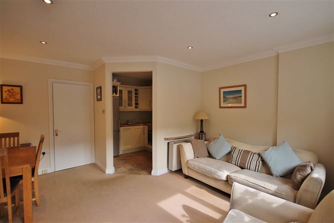 8 Weirview, Chapelizod, Dublin 20