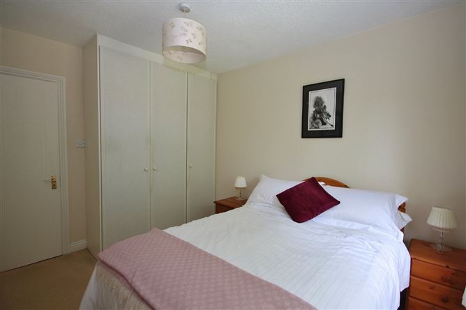 8 Weirview, Chapelizod, Dublin 20