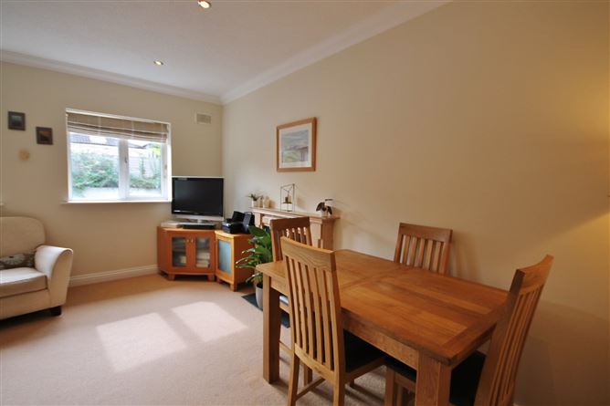 8 Weirview, Chapelizod, Dublin 20