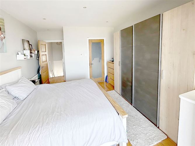 16 Saint Gerards Place, Rochestown, Cork