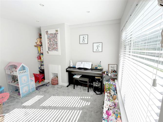 16 Saint Gerards Place, Rochestown, Cork