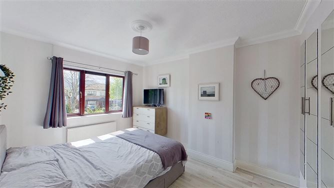 38 Mount Eagle View, Leopardstown Heights, Leopardstown, Dublin 18