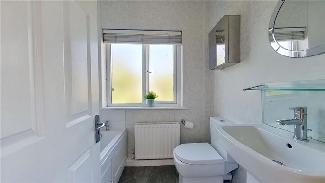 38 Mount Eagle View, Leopardstown Heights, Leopardstown, Dublin 18
