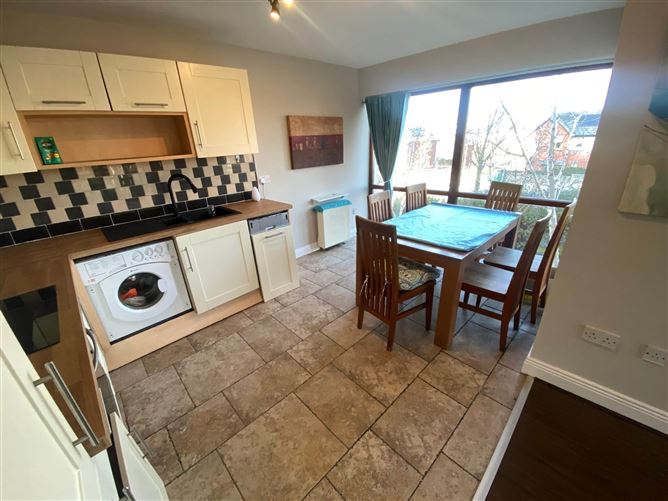 Hunters Hall, Hunters Wood, Ballycullen, Dublin 24