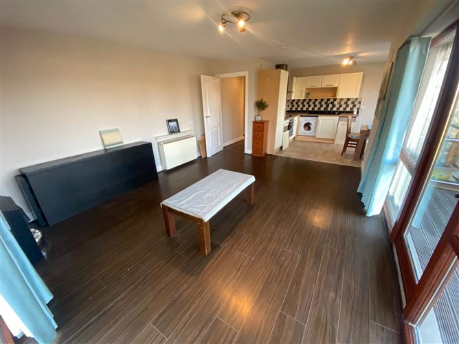 Hunters Hall, Hunters Wood, Ballycullen, Dublin 24