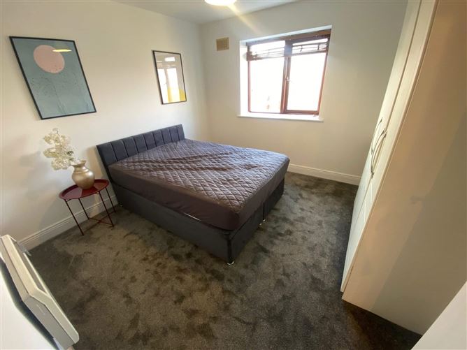 Hunters Hall, Hunters Wood, Ballycullen, Dublin 24