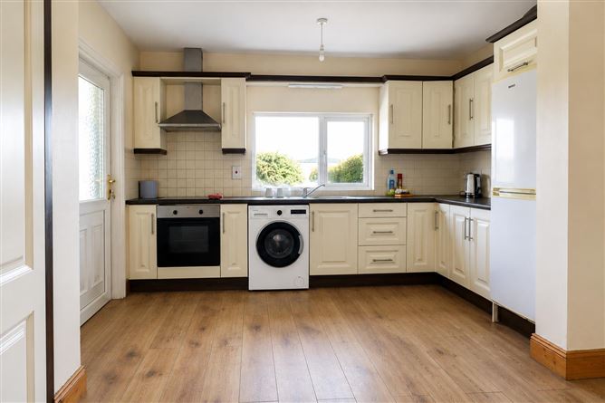 12 Pearse Square, Carrick-on-Suir, Tipperary