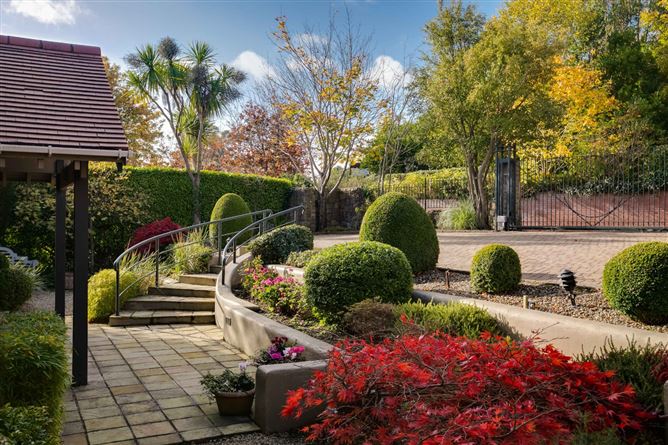 Chr, 2 Ash-Hurst, Military Road, Killiney, County Dublin
