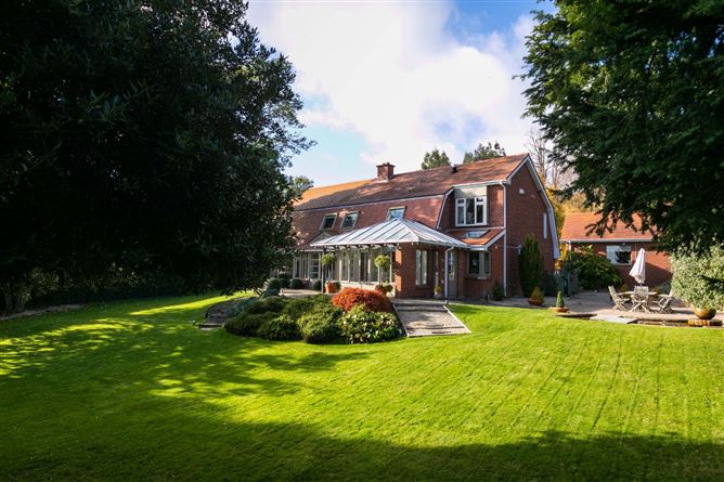 Chr, 2 Ash-Hurst, Military Road, Killiney, County Dublin