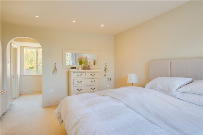 Chr, 2 Ash-Hurst, Military Road, Killiney, County Dublin
