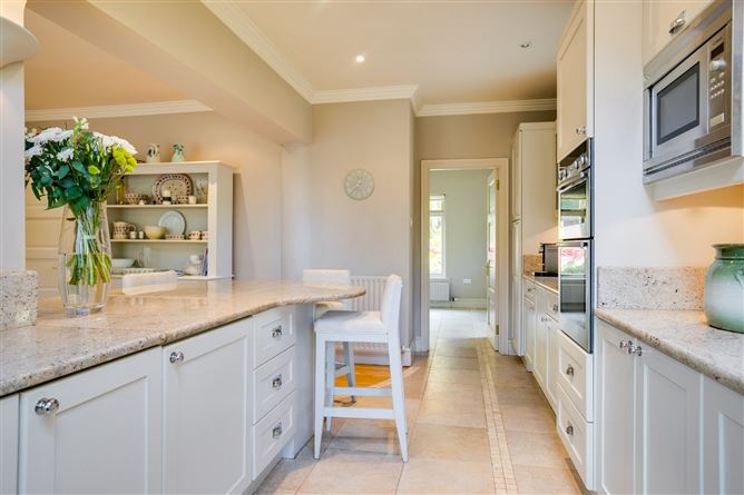 Chr, 2 Ash-Hurst, Military Road, Killiney, County Dublin