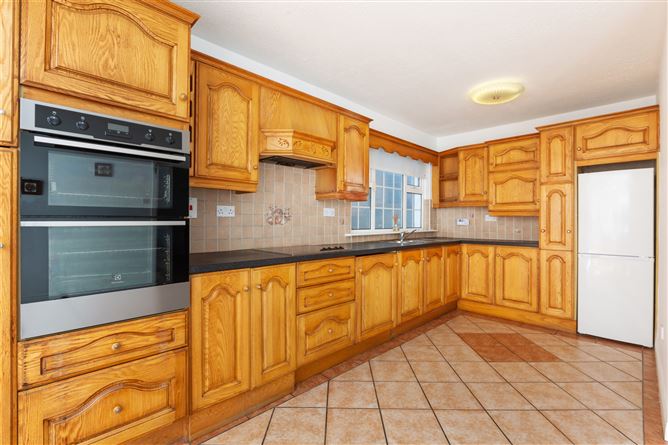 1 Hadleigh Park, Castleknock, Dublin 15
