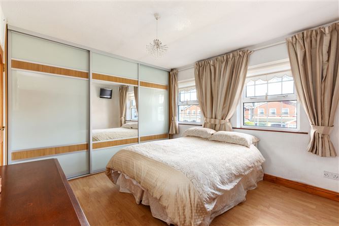 1 Hadleigh Park, Castleknock, Dublin 15