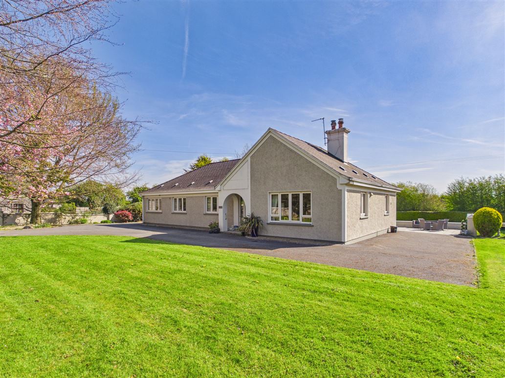 Crossogue House, Athnid More, Thurles, Co. Tipperary