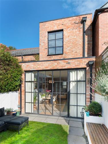 7 Chaworth Terrace, Hanbury Lane, Dublin 8