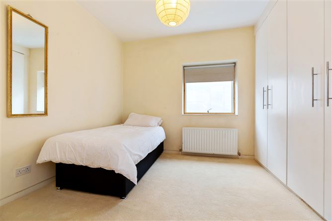 25 The Pavilion, Marine Road, Dun Laoghaire