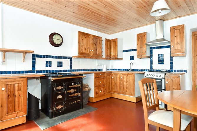 Bantrach Cottage, Ballinahown, Inverin, Galway