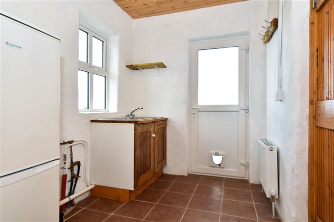 Bantrach Cottage, Ballinahown, Inverin, Galway