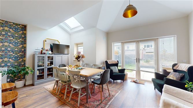 Photo 8 of 31 — 8 Dodderbrook Rise, Ballycullen, Dublin