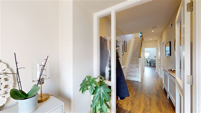 8 Dodderbrook Rise, Ballycullen, Dublin