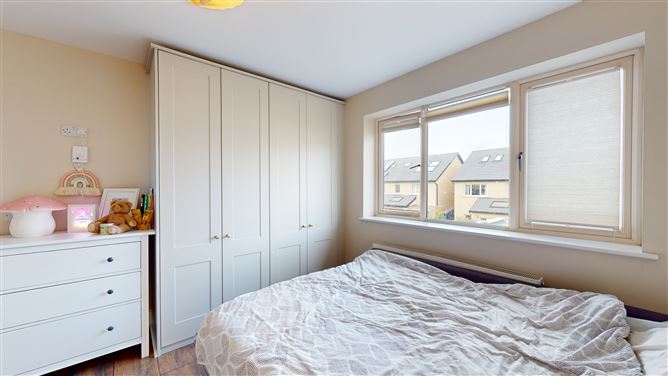 Photo 23 of 31 — 8 Dodderbrook Rise, Ballycullen, Dublin