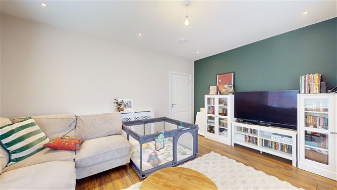Photo 6 of 31 — 8 Dodderbrook Rise, Ballycullen, Dublin