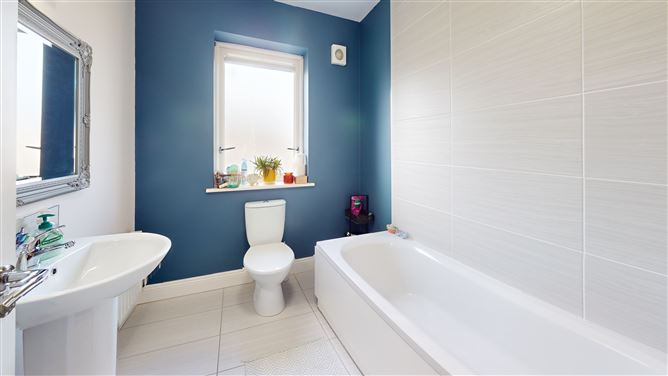 Photo 27 of 31 — 8 Dodderbrook Rise, Ballycullen, Dublin