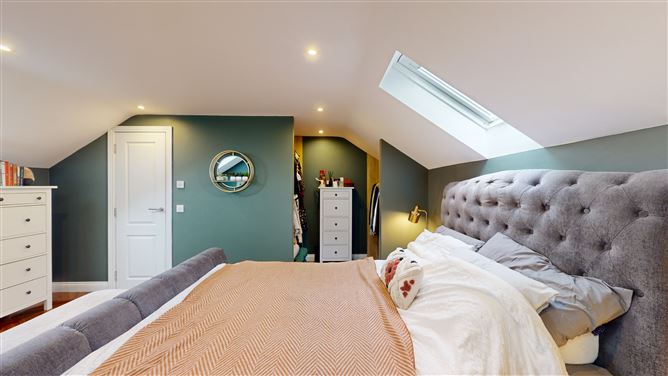 Photo 16 of 31 — 8 Dodderbrook Rise, Ballycullen, Dublin