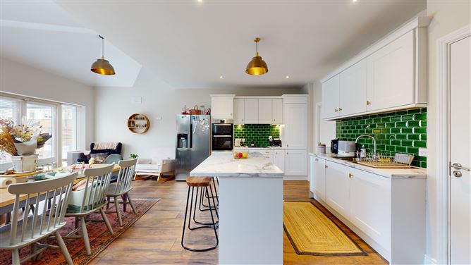 Photo 15 of 31 — 8 Dodderbrook Rise, Ballycullen, Dublin