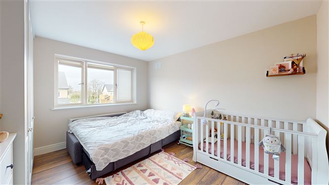 Photo 18 of 31 — 8 Dodderbrook Rise, Ballycullen, Dublin