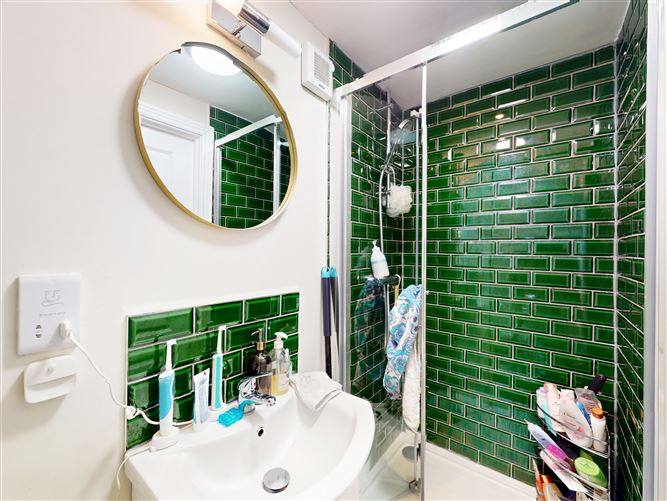 Photo 24 of 31 — 8 Dodderbrook Rise, Ballycullen, Dublin