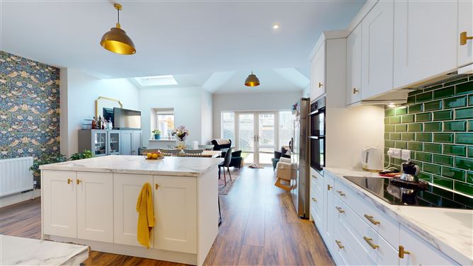 Photo 12 of 31 — 8 Dodderbrook Rise, Ballycullen, Dublin