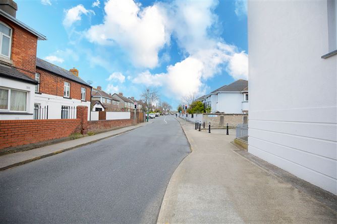 8 Woodlands, Philipsburgh Avenue, Fairview, Dublin 3