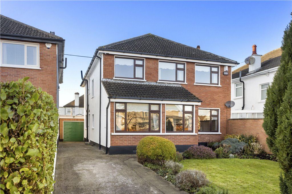 15 Carrickbrennan Lawn, Monkstown, Co. Dublin