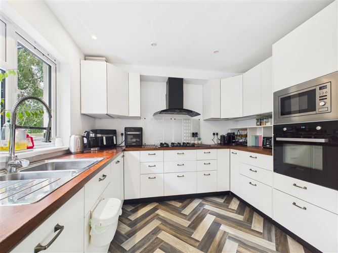 93 Woodlawn Park, Killarney, Co. Kerry