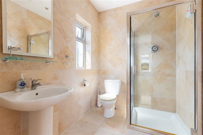 https://photos-a.propertyimages.ie/media/2/9/8/5016892/a2fbb0ae-92a0-4b7d-8dff-82b108f1438b_l.jpg