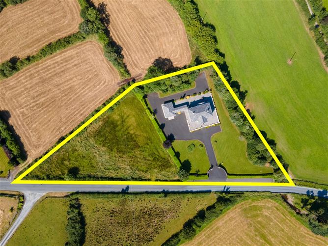 https://photos-a.propertyimages.ie/media/2/9/8/5016892/a2fbb0ae-92a0-4b7d-8dff-82b108f1438b_l.jpg