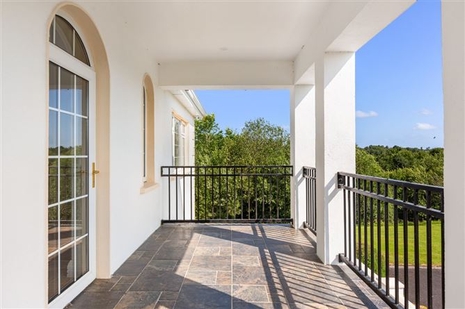 https://photos-a.propertyimages.ie/media/2/9/8/5016892/a2fbb0ae-92a0-4b7d-8dff-82b108f1438b_l.jpg