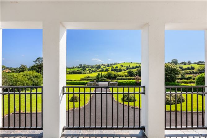 https://photos-a.propertyimages.ie/media/2/9/8/5016892/a2fbb0ae-92a0-4b7d-8dff-82b108f1438b_l.jpg