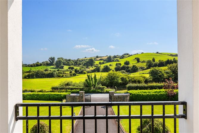https://photos-a.propertyimages.ie/media/2/9/8/5016892/a2fbb0ae-92a0-4b7d-8dff-82b108f1438b_l.jpg