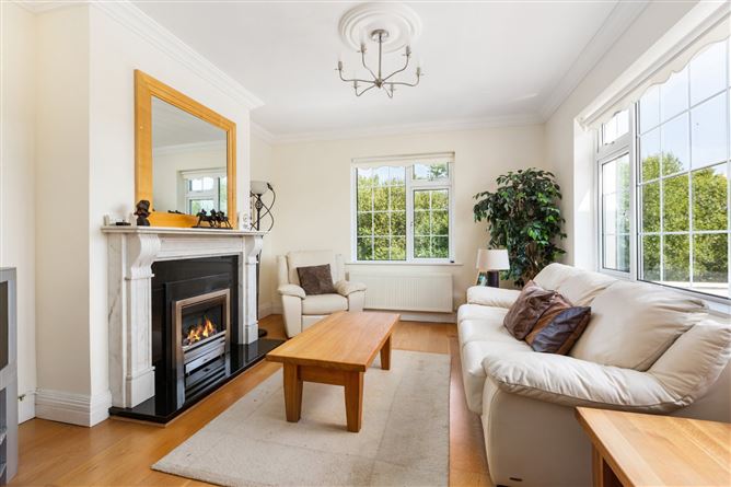https://photos-a.propertyimages.ie/media/2/9/8/5016892/a2fbb0ae-92a0-4b7d-8dff-82b108f1438b_l.jpg