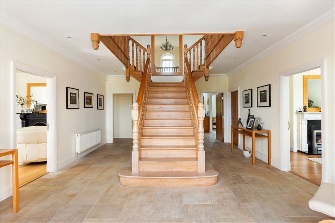 https://photos-a.propertyimages.ie/media/2/9/8/5016892/a2fbb0ae-92a0-4b7d-8dff-82b108f1438b_l.jpg