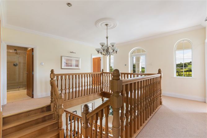https://photos-a.propertyimages.ie/media/2/9/8/5016892/a2fbb0ae-92a0-4b7d-8dff-82b108f1438b_l.jpg
