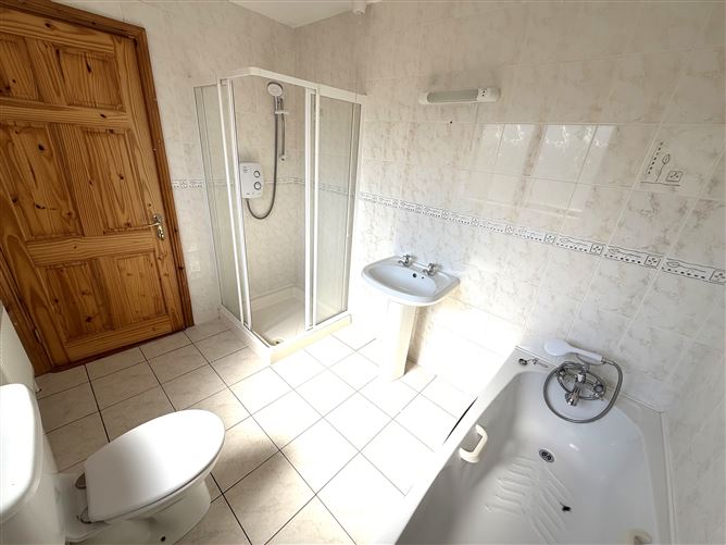 Photo 20 of 23 — 64 Westbury Woods, Enniscorthy, Wexford