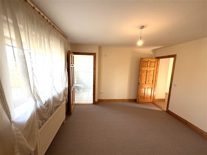 Photo 13 of 23 — 64 Westbury Woods, Enniscorthy, Wexford
