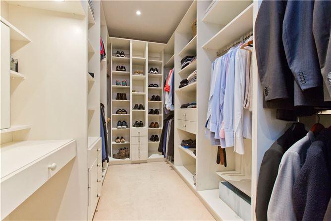 28 St Alban's Park, Sandymount, Dublin 4