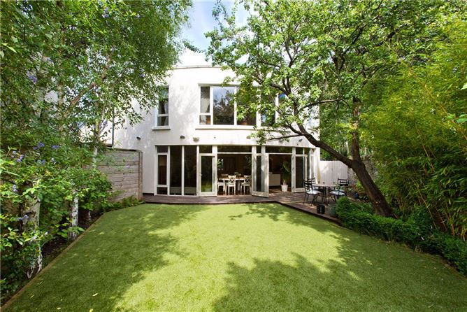 28 St Alban's Park, Sandymount, Dublin 4