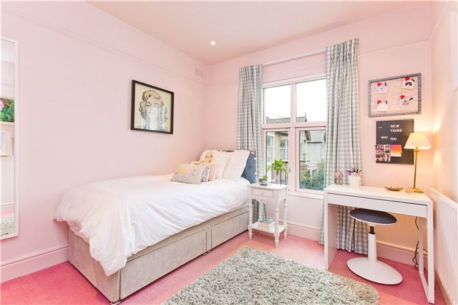 28 St Alban's Park, Sandymount, Dublin 4