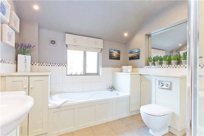 28 St Alban's Park, Sandymount, Dublin 4