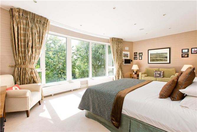 28 St Alban's Park, Sandymount, Dublin 4
